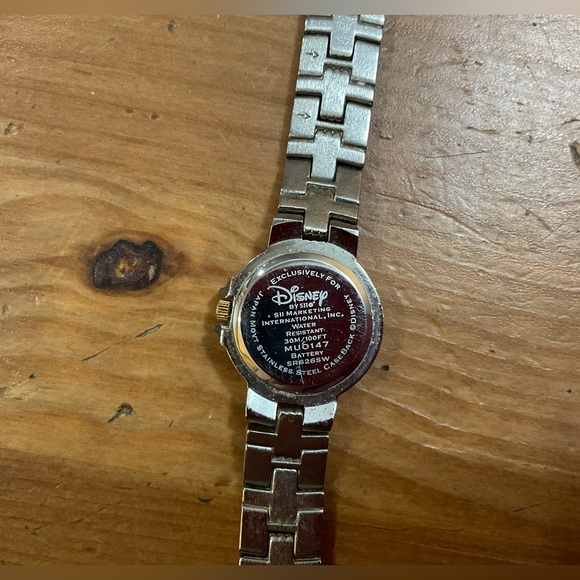 Disney:vintage woman’s about/approximately 7’inches wrist watch Pooh and Tigger. - Picture 3 of 6